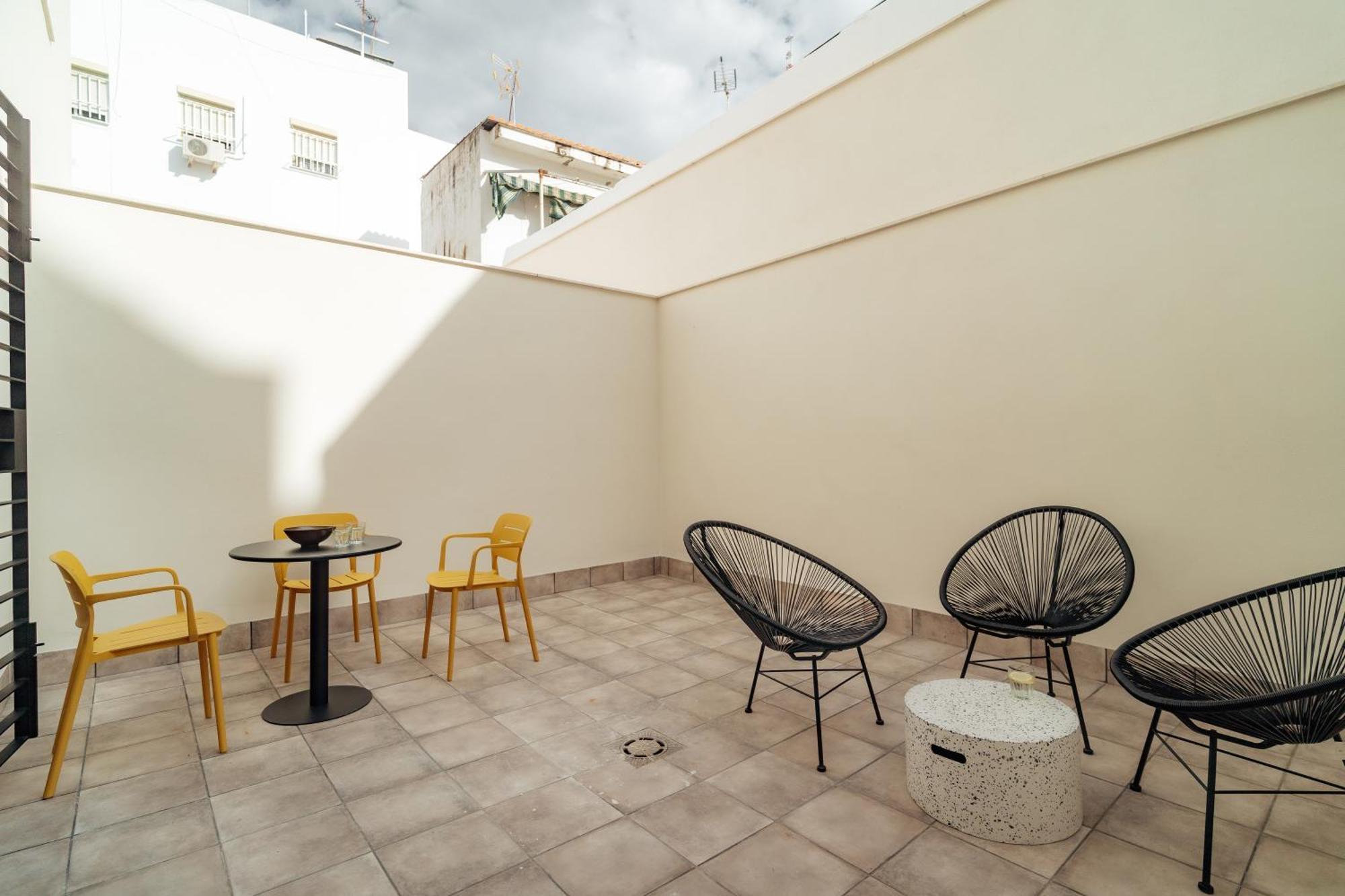 Los Olivos Apartments By Olala Homes Seville Room photo